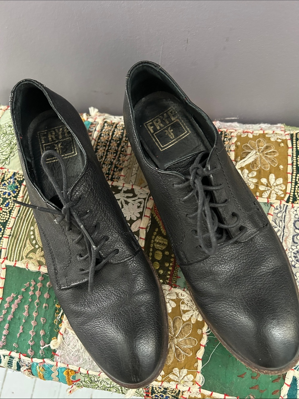 Frye Black Leather Lace-Up  shoe